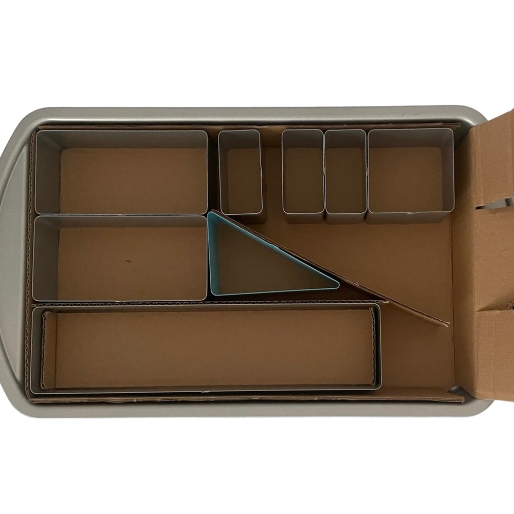 The Pampered Chef Baker Numbers & Letters Cake Pan #100279 New Without Box